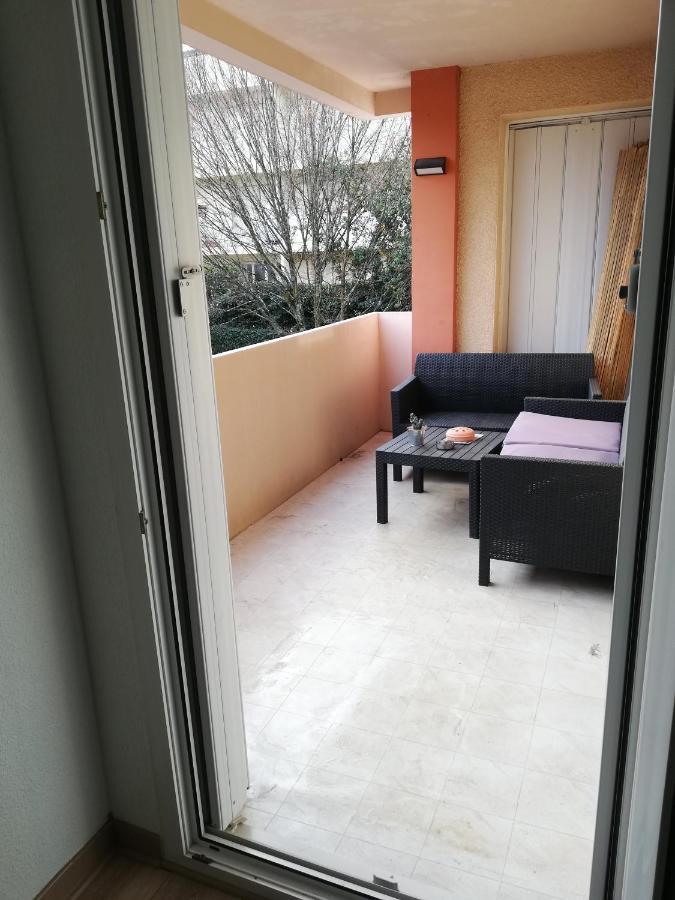Grand T3 Avec Clim, Parking Et Terrasse Privative - Agen Apartment Exterior photo