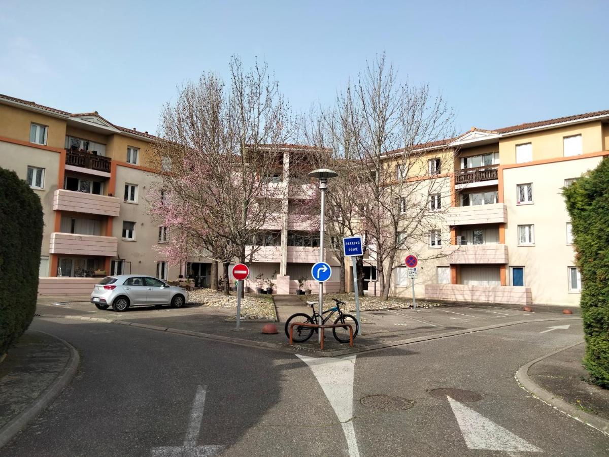 Grand T3 Avec Clim, Parking Et Terrasse Privative - Agen Apartment Exterior photo